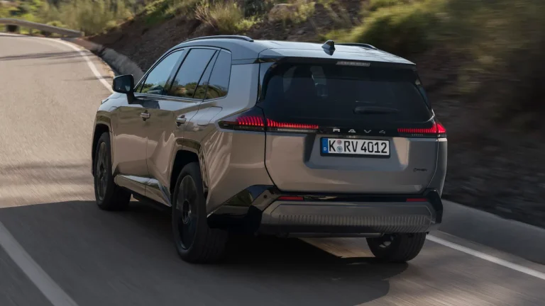 28 de hibrizi plug-in cu autonomie electrică mare în 2026