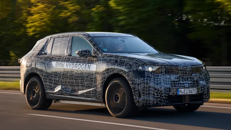 BMW iX5 Hydrogen 2028: autonomie de 620 km cu hidrogen