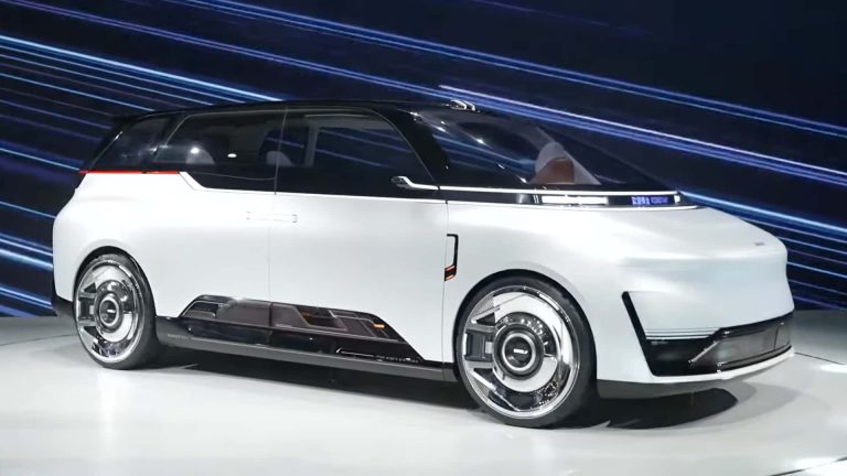 Geely EVA Cab: primul robotaxi construit de la zero în China