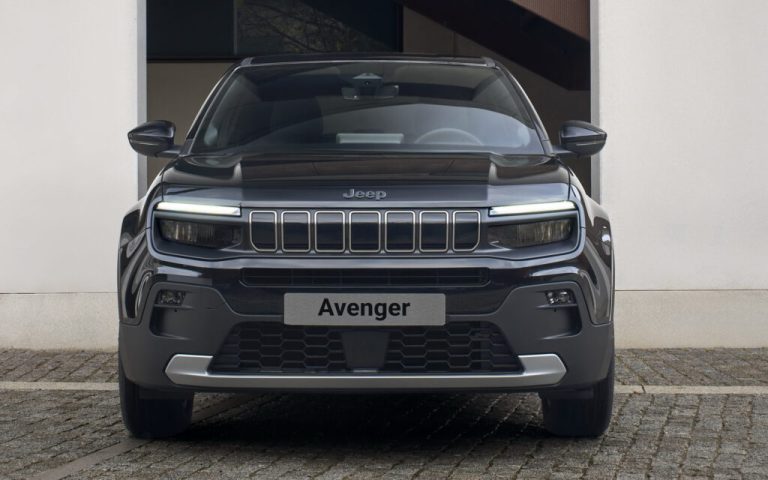 Jeep’s Baby SUV Is Getting An Illuminated Grille And It Looks Better Than It Sounds