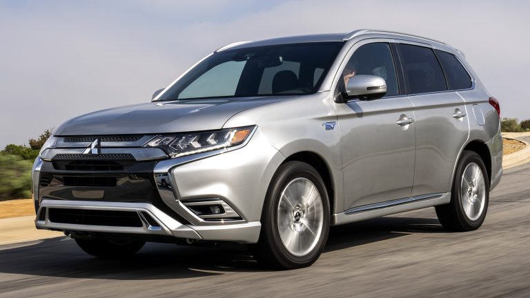 Mitsubishi retrage 108.000 de SUV-uri din cauza arcurilor hayon