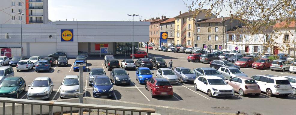 500 euro amendă pentru 3 zile de parcare la Lidl în Franța