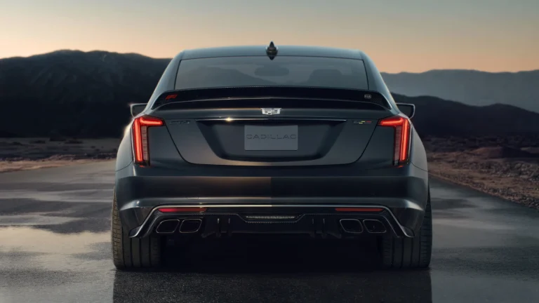 Cadillac CT5-V Blackwing F1 Collector Series: 685 CP în 26 exemplare