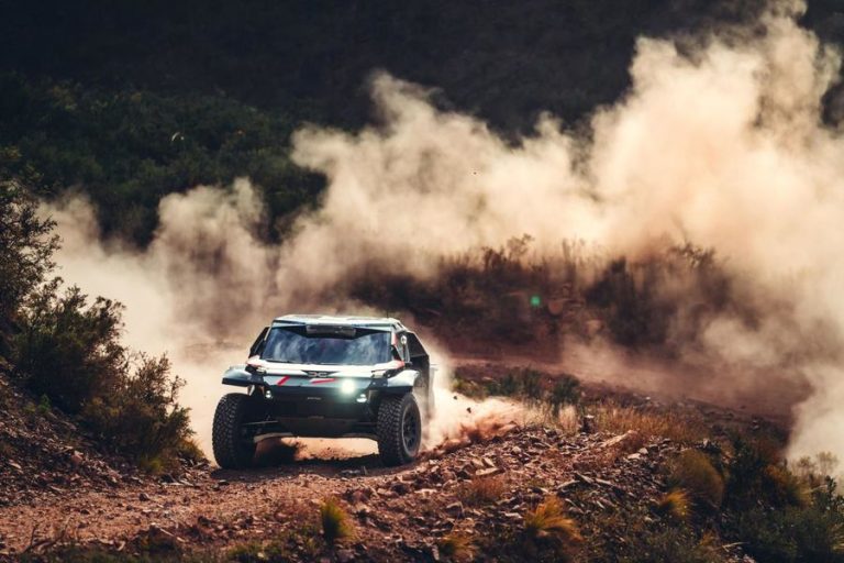 Dacia Sandriders, la 7 secunde de victorie înaintea ultimei etape din Desafío Ruta 40