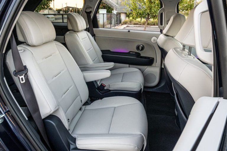 The 2026 Palisade Calligraphy Feels Like A Range Rover Autobiography For Hyundai Money | Review