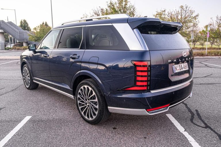 The 2026 Palisade Calligraphy Feels Like A Range Rover Autobiography For Hyundai Money | Review
