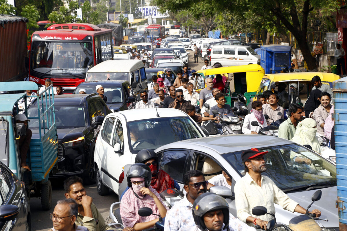 India îndeamnă la telemuncă pentru a reduce consumul de carburant