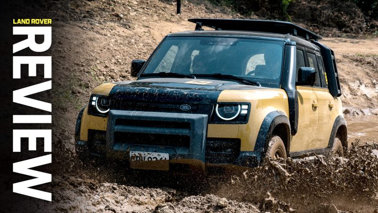 Land Rover Defender Trophy 2026: 2,6 tone pe un pod de bușteni construit manual