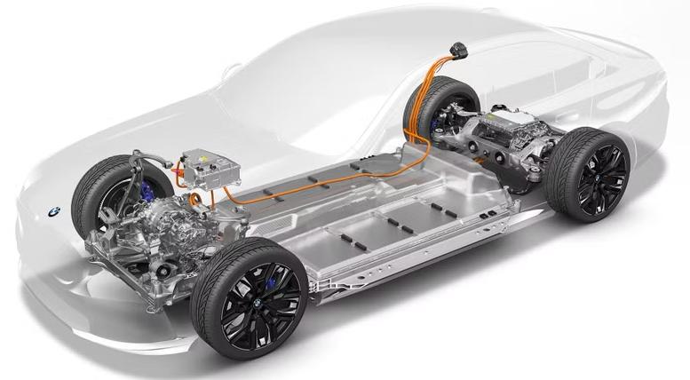 MHEV sau electric în 2026? BMW 520i vs BMW i5 după 80.000 km