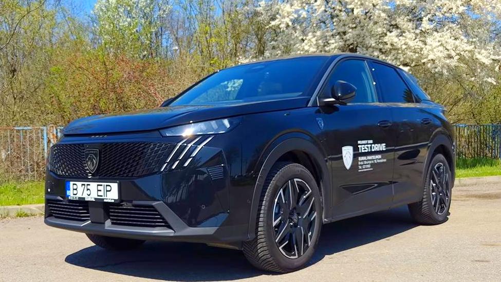 Peugeot 3008 1.2 Turbo Hybrid 145 CP 2026 la 31.000 euro
