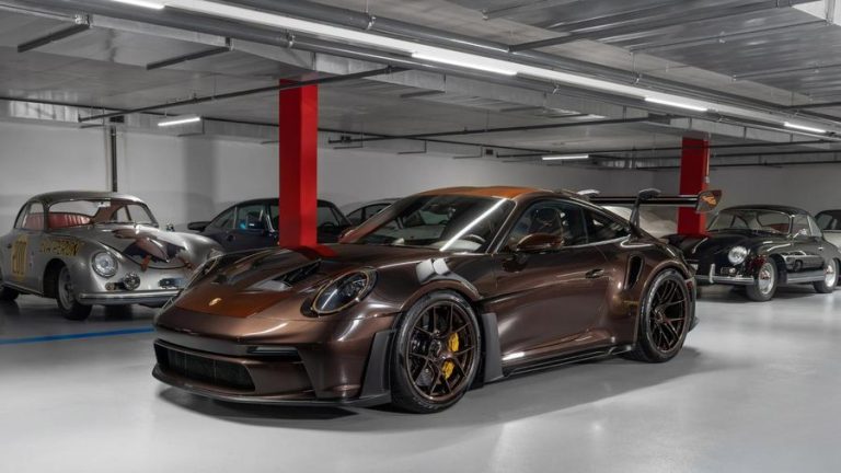 Porsche 911 GT3 RS Sonderwunsch: fibră de carbon și accente portocalii