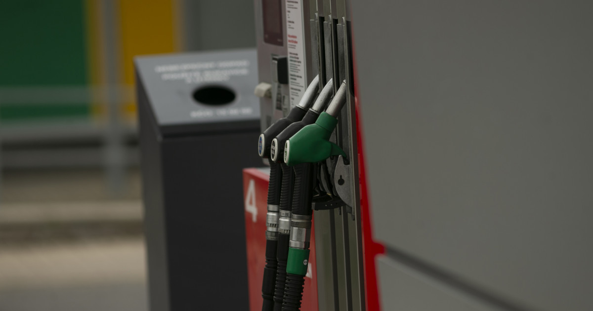 Prețul carburanților crește: motorina spre 10 lei/litru