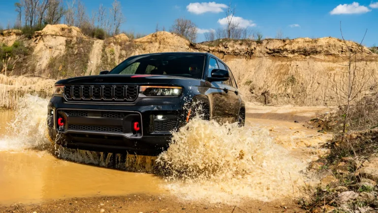 Jeep Grand Cherokee Trailhawk și Overland revin în 2027
