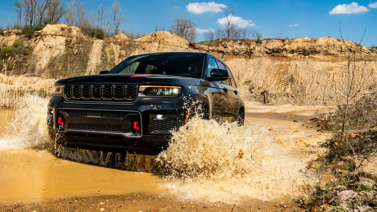 Jeep Grand Cherokee Trailhawk și Overland revin în 2027