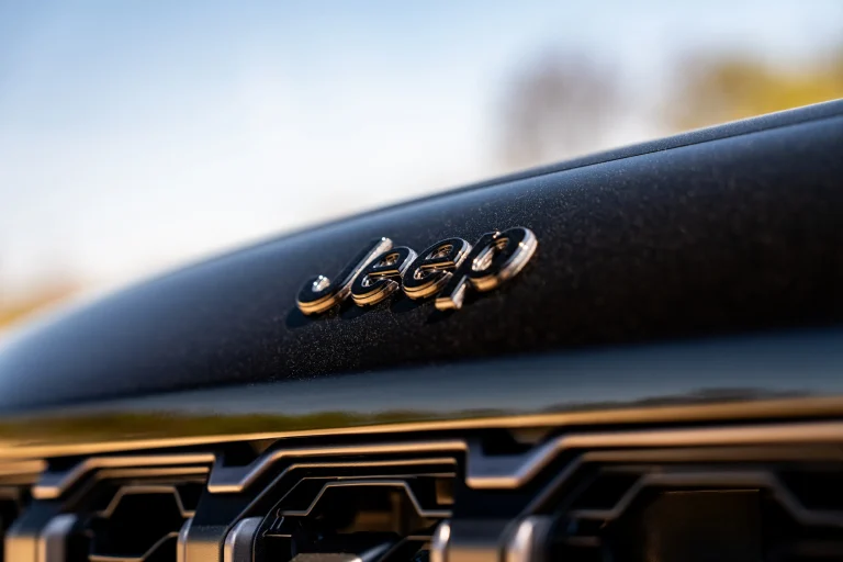 Jeep Grand Cherokee Trailhawk și Overland revin în 2027