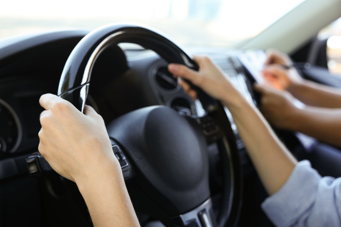 Restricții șoferi sub 2 ani experiență: amenzi 4.050 lei