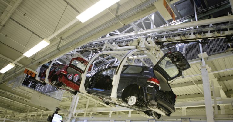 Volkswagen închide 4 fabrici și concediază 100.000 angajați
