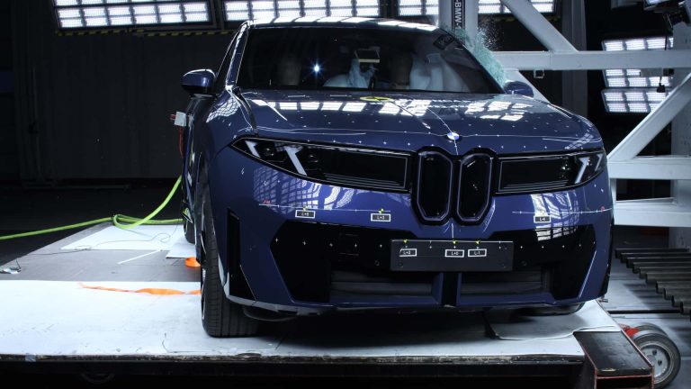 BMW iX3 vs Zeekr 7GT: Primul test Euro NCAP revizuit