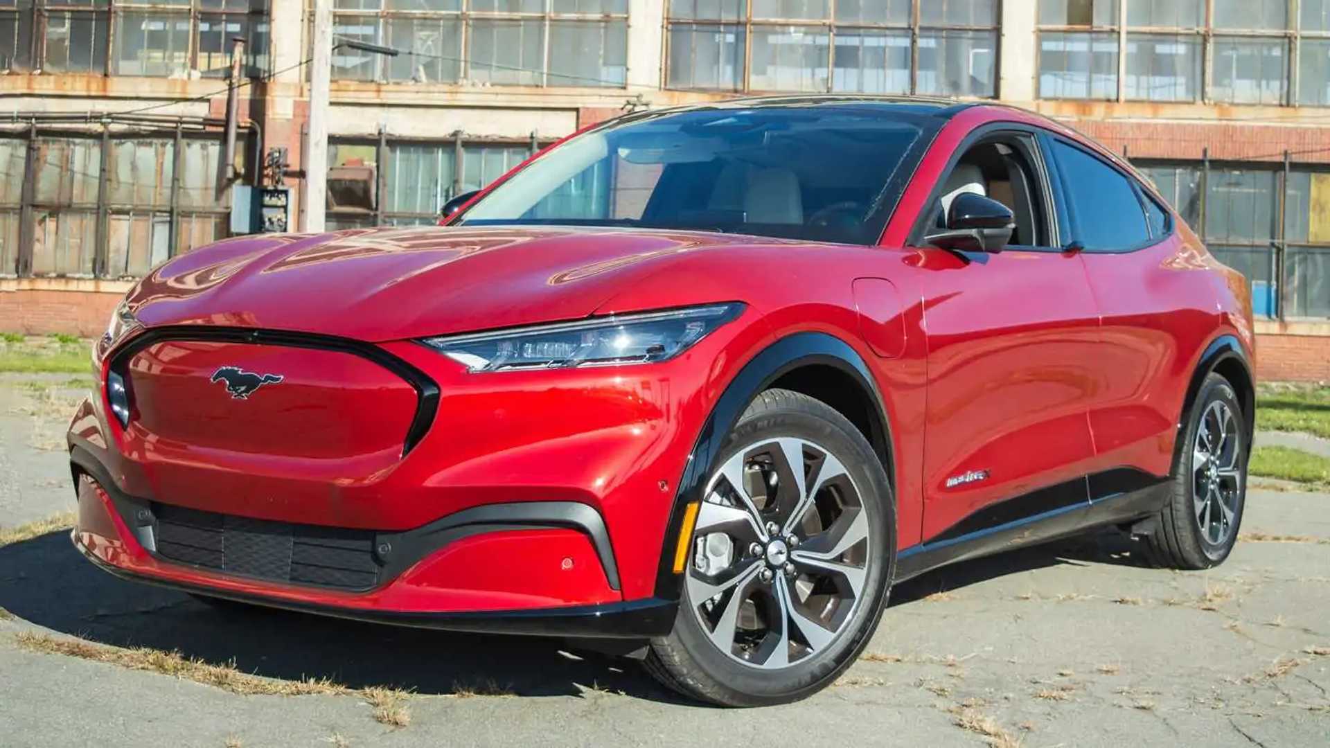 Ford recheamă 42.784 Mustang Mach-E: problemă la diferențial