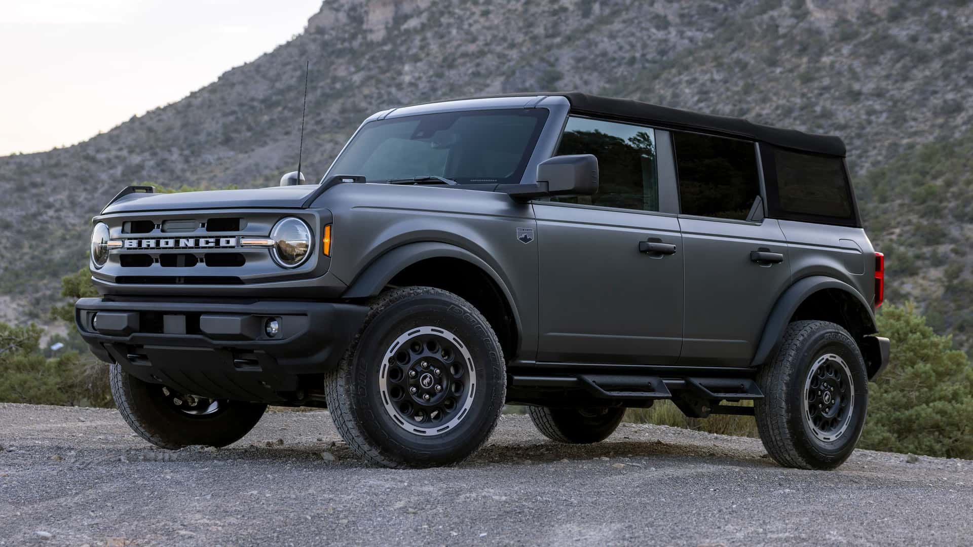 Ford retrage 770.000 de camioane și SUV-uri: risc de rulare