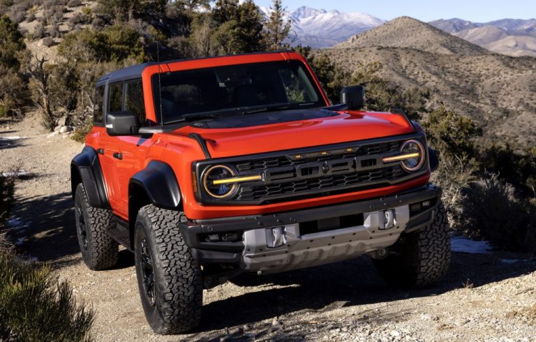 Jeep’s $82,000 Wrangler Moab 392 Makes No Sense, Until The V8 Fires | Review