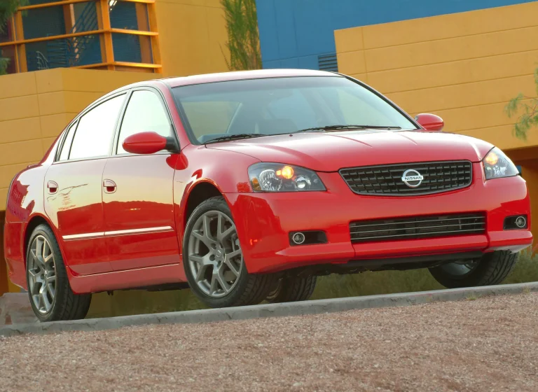 Nissan Altima, sedat iconic, scos din producție după 8 ani