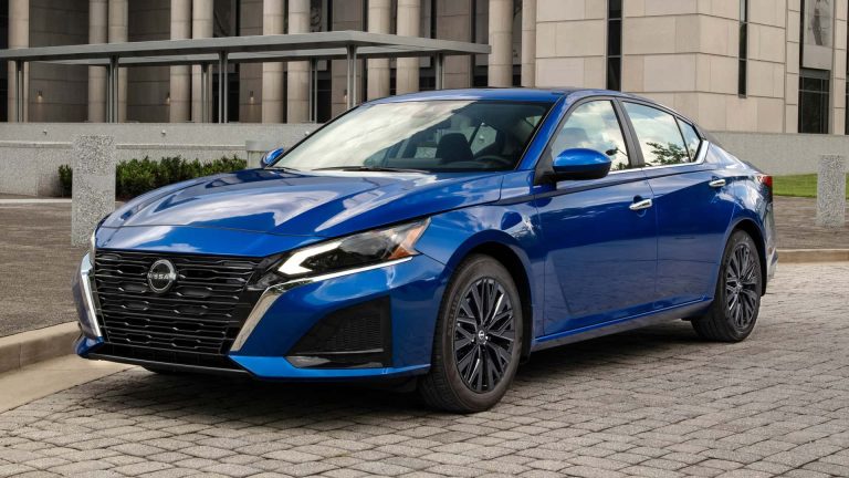 Nissan Altima, sedat iconic, scos din producție după 8 ani