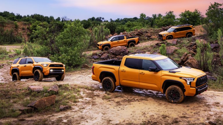 Toyota TRD Pro 2027: Culori noi Honeycomb și Hot Honey