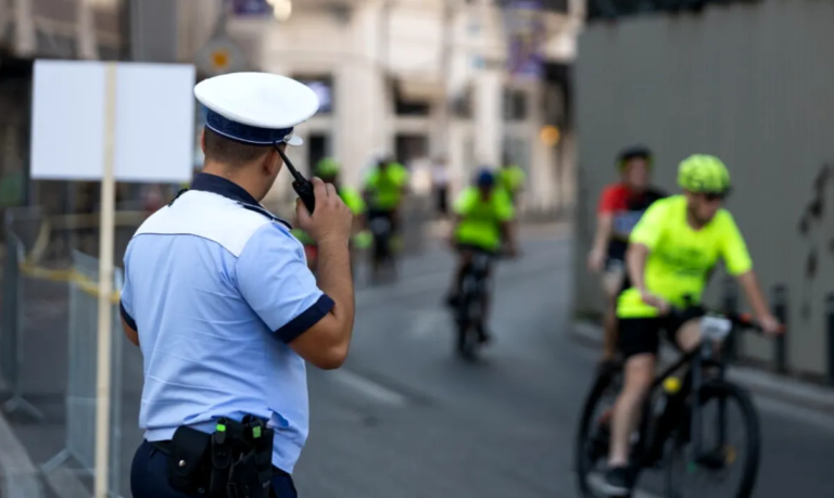 Accident în București: doi cicliști loviți de un șofer de 72 ani