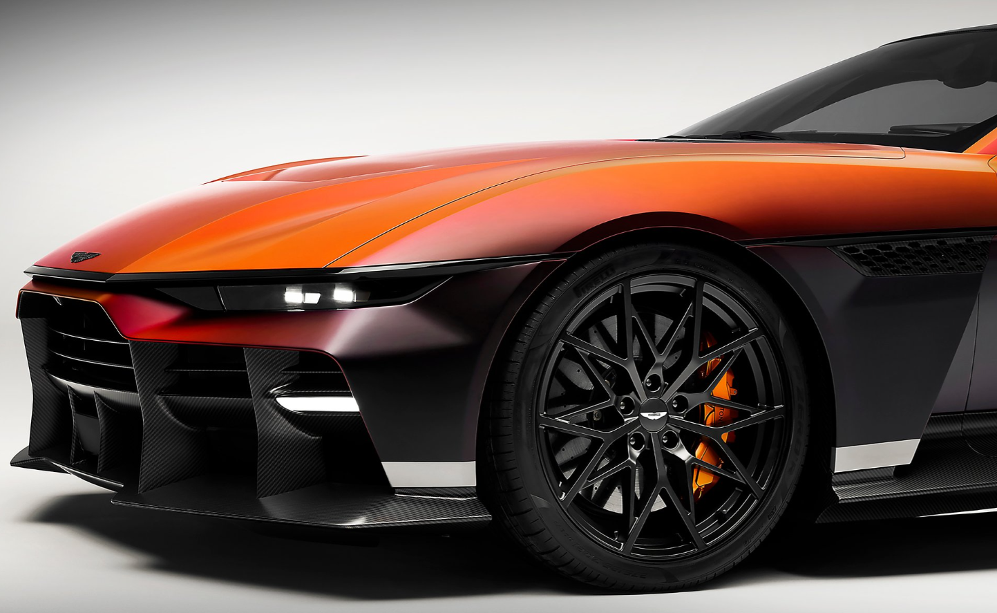Aston Martin Valen: cel mai puternic V12 frontal al mărcii