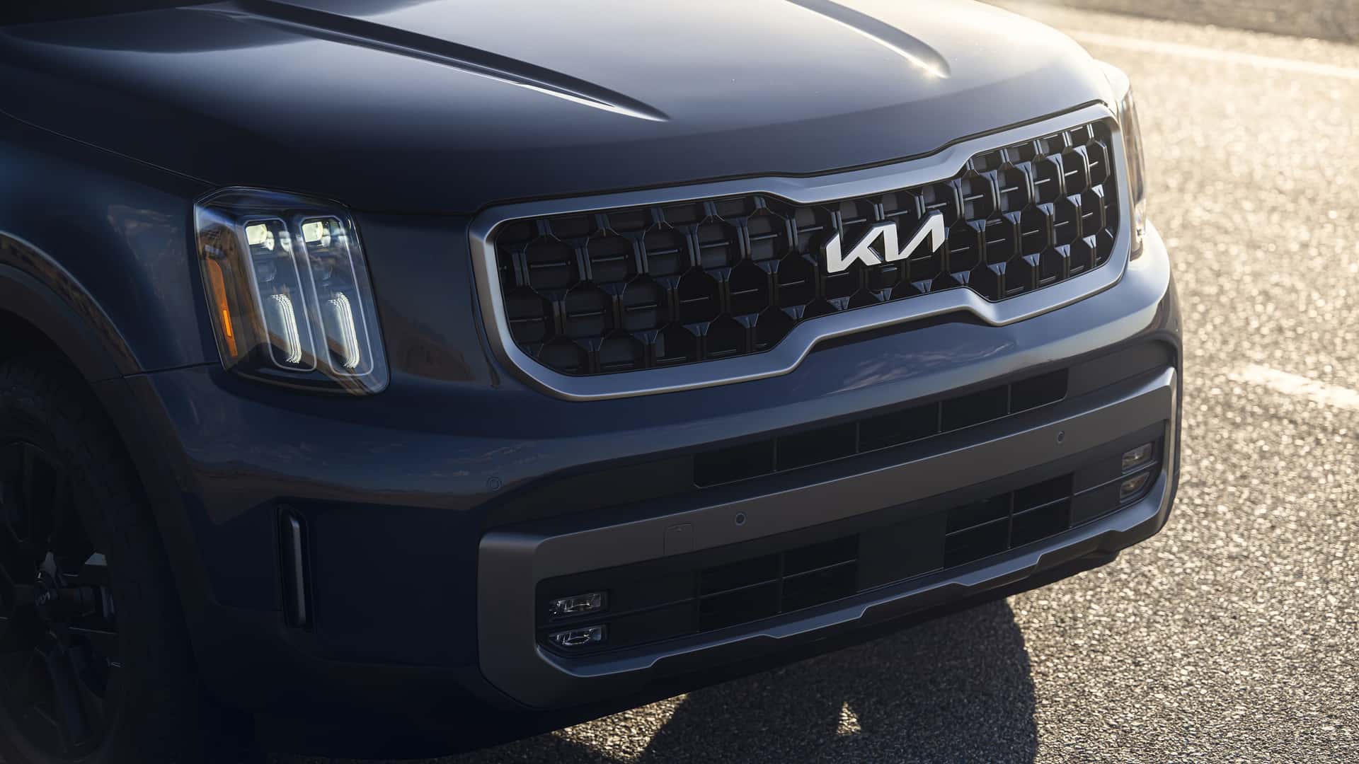 Dealer Kia, prins că a furat piese dintr-un SUV al clientei
