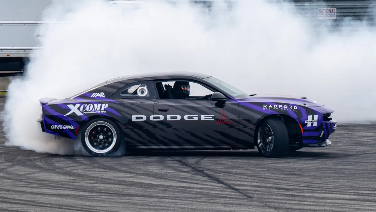 Dodge Charger fără V8: mașini de drift cu 750 CP compensează