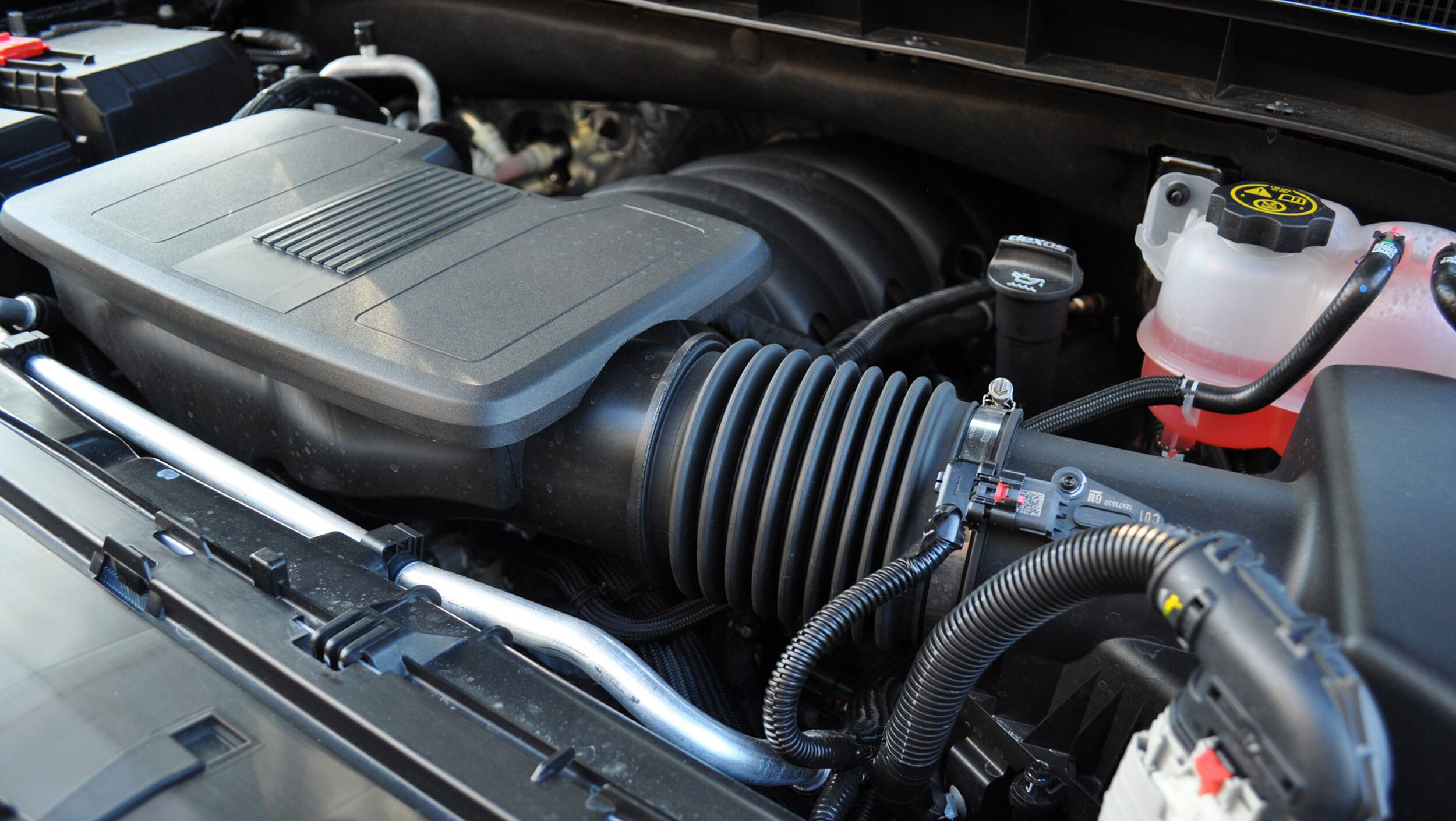 Motor V8 6.2L GM: defecte persist după recall masiv