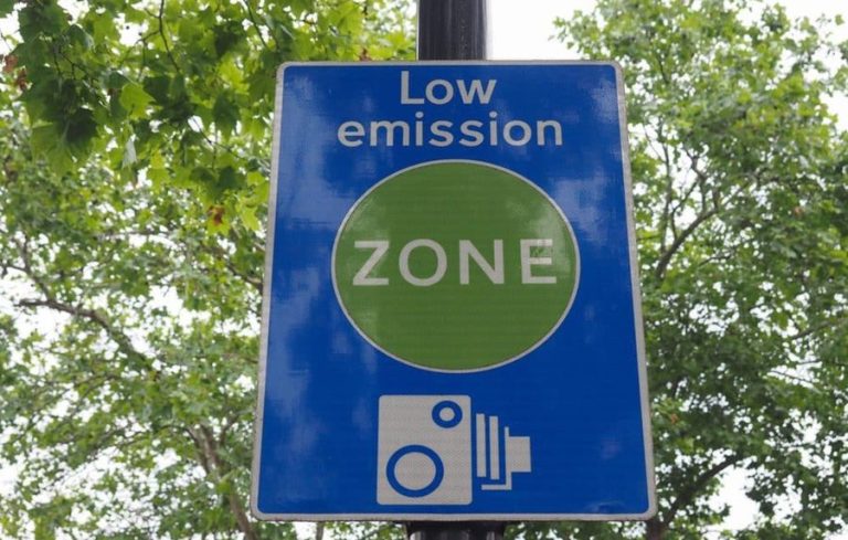 Zone cu emisii scăzute în orașe din 2027: ce înseamnă pentru șoferi