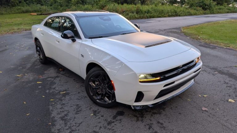 Ignore The Hate Because The Dodge Charger R/T Is A Truly Impressive Muscle Car | Review