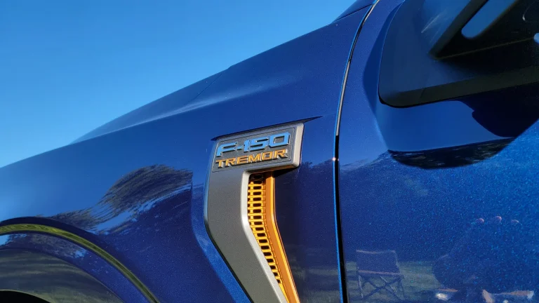 Ford F-150 Raptor și Tremor 2027: prețuri mai mici, ce pierzi