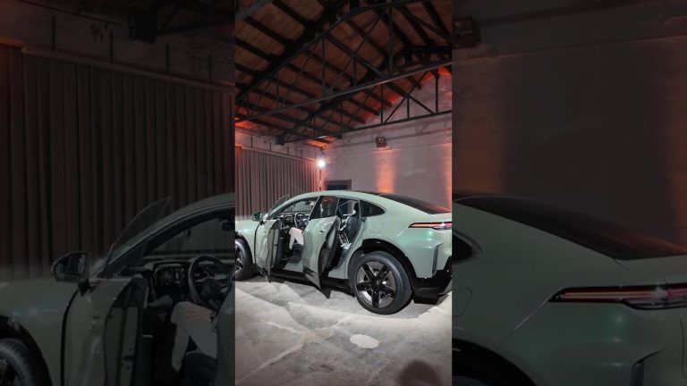 Fully electric doors for the first-ever Porsche Cayenne Turbo Coupé