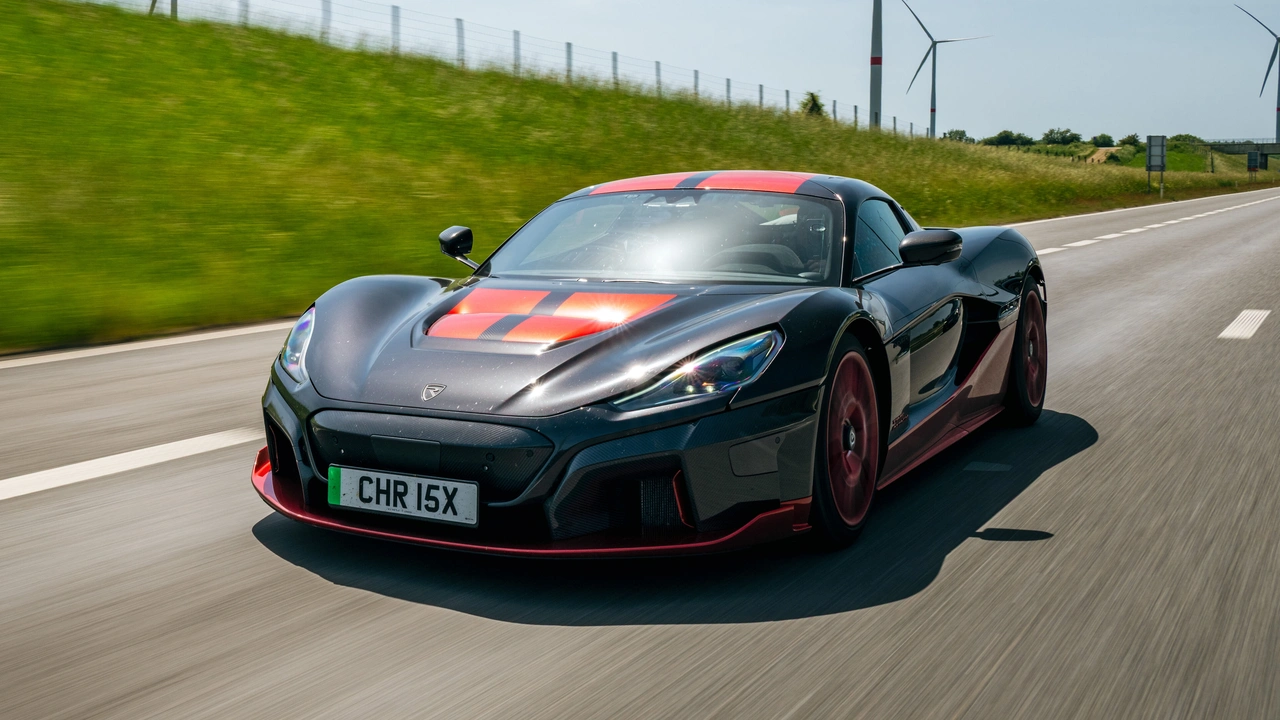 Rimac Nevera: 2.238 km până la service, cu stil