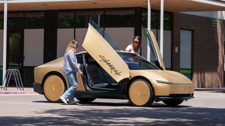 Tesla Cybercab Robotaxi