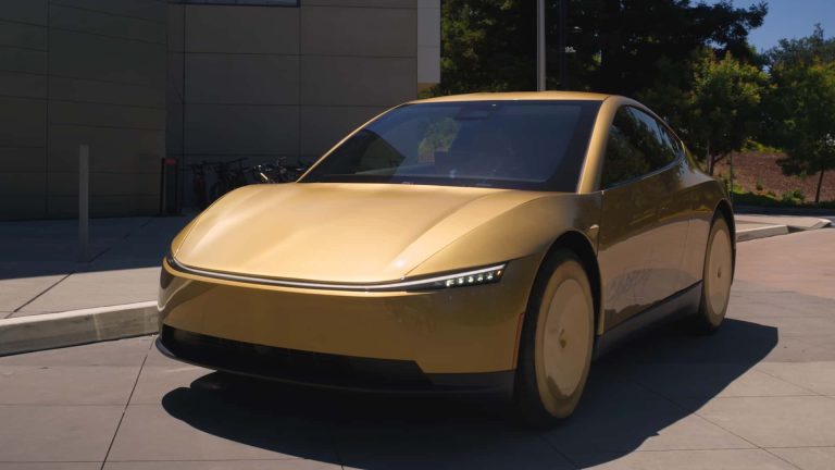 Tesla Cybercab: fără volan, fără pedale și fără lichid de frână