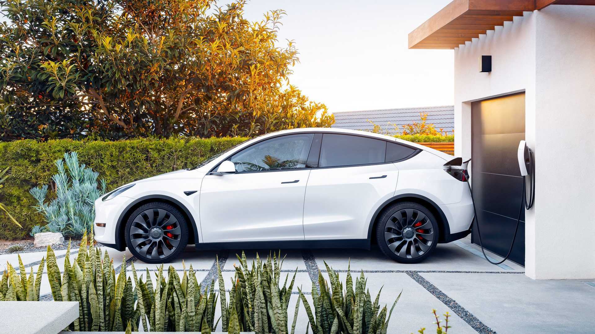 Tesla Model Y: 100.000 mile, aproape fără încărcare rapidă – ce s-a întâmplat cu bateria