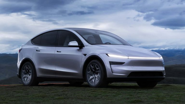 Tesla Model Y L: autonomie oficială mai mare și degradarea bateriei