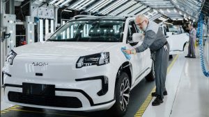 Trump: Deschis față de mașinile electrice chineze, dar doar dacă sunt fabricate în SUA