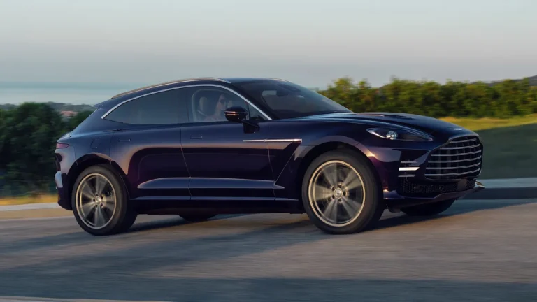 Aston Martin DBX GT: lux extrem și 717 CP într-un SUV de 207.000 £