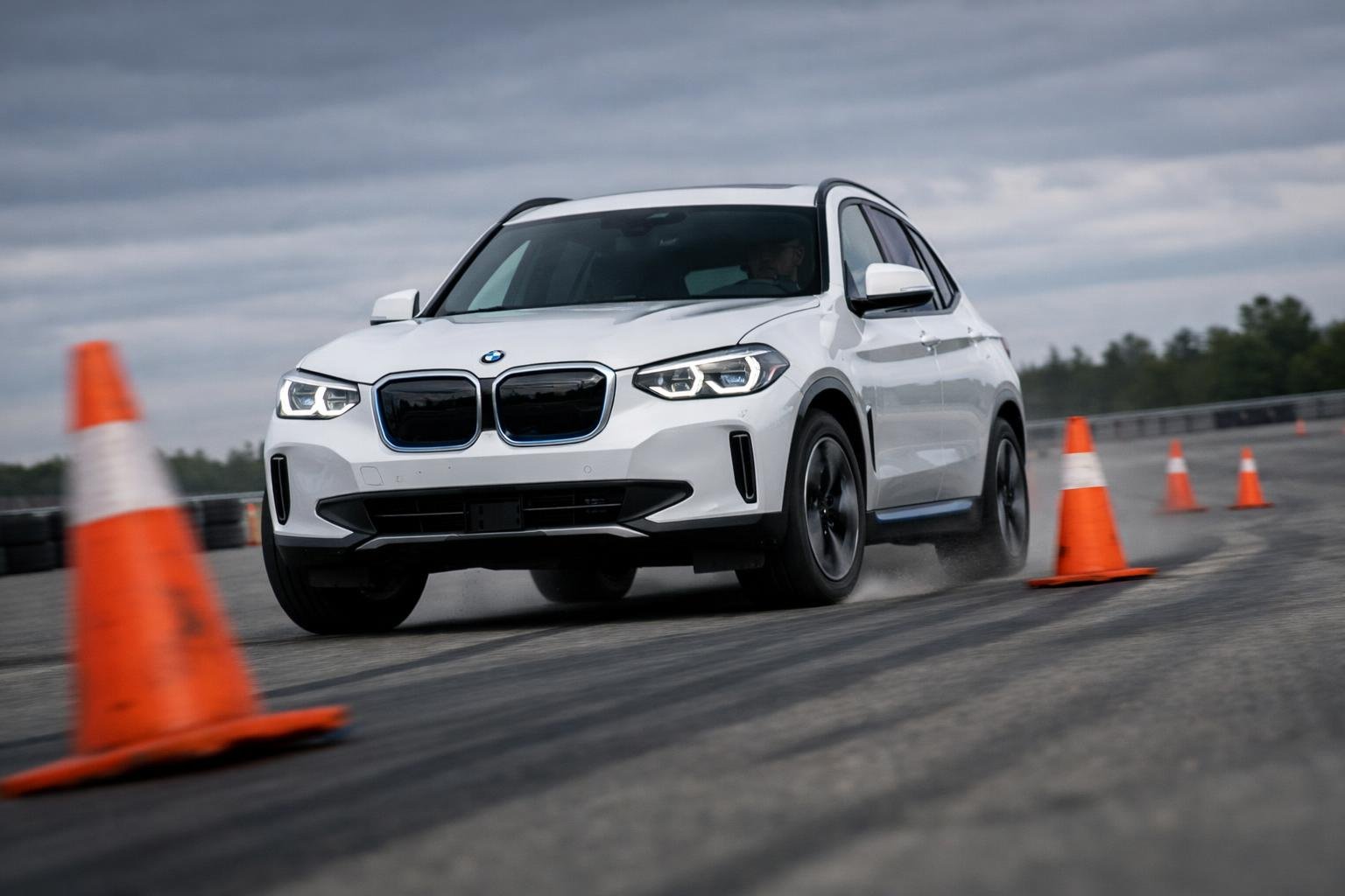 BMW iX3 nou la testul elanului – cum s-a descurcat?