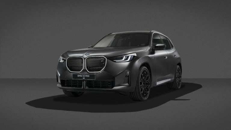 BMW X3 M50 xDrive 2027: 437 CP și pachet Black Package