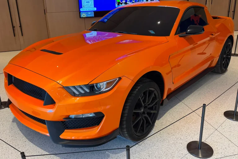 Ford a construit în secret un Mustang pickup. Iată povestea