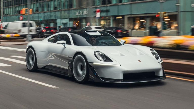 Porsche Mission S Concept, pe străzile New York-ului