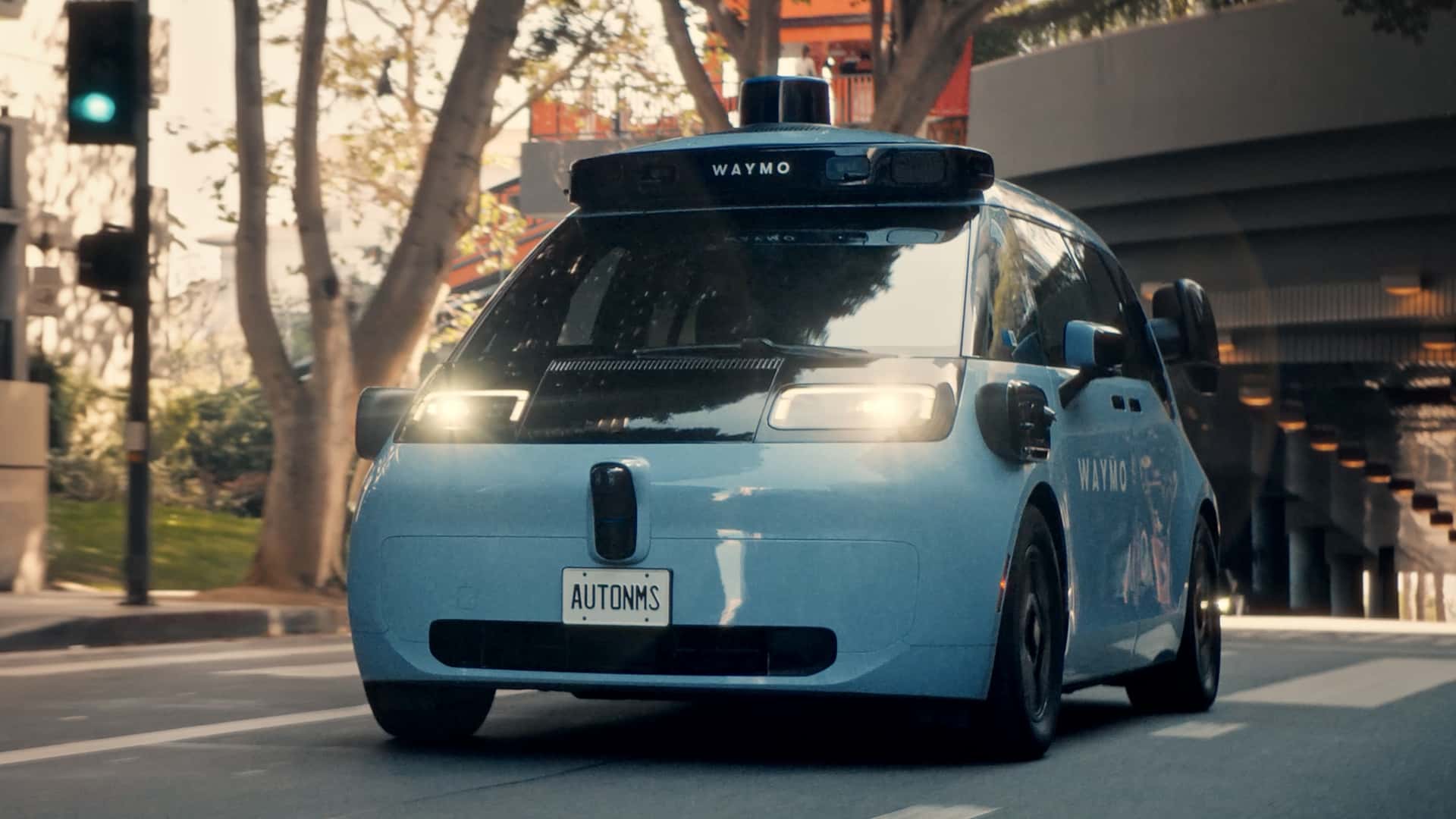 Robotaxiurile Waymo blochează stațiile publice de încărcare rapidă